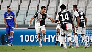 Ronaldo celebra o 31.° golo esta época na Liga italiana