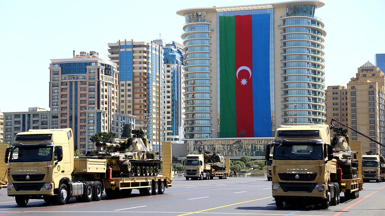 Azebaycan Ordusu geçit töreni
