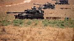 Des unités d'artillerie mobiles israéliennes sont en place dans le nord d'Israël, près de la frontière avec le Liban, mardi 28 juillet 2020