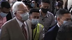 Razak erscheint bei Gericht