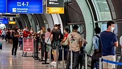 Code all'aeroporto di Francoforte. 