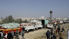 ما الذي يسعى إليه الاتحاد الأوروبي من خلال تقديم مساعدات للأسر الفلسطينية المحتاجة؟