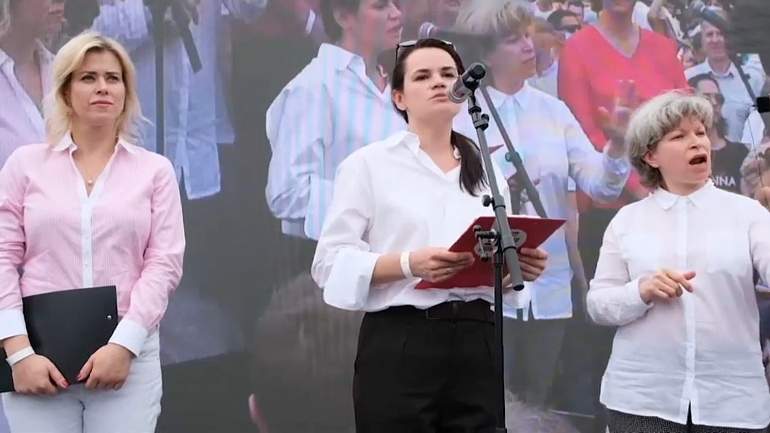 Mitin de Svetlana Tijanóvskaya