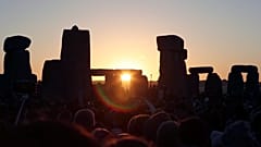 Stonehenge al alba en el solsticio de verano del 21 de junio de 2019
