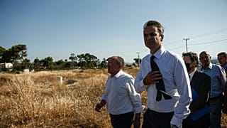 Επίσκεψη Μητσοτάκη στο Μάτι - Δωρεά 11 εκατομμυρίων ευρώ από την Κυπριακή Δημοκρατία