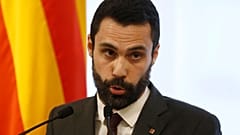 Roger Torrent attends a press conference at the Catalonia Parliament in Barcelona, March 2018