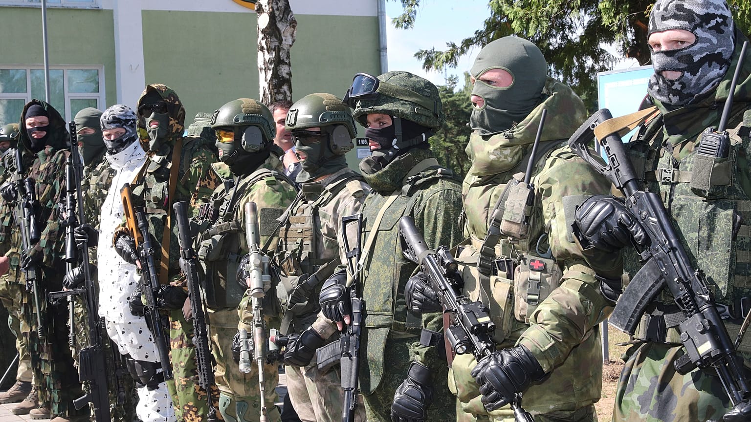 Построение в воинской части в Марьиной Горке во время визита президента Александра Лукашенко