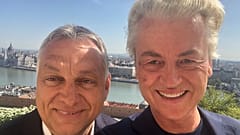 A holland szélsőjobb vezetőjével fotózkodott Orbán Viktor 
