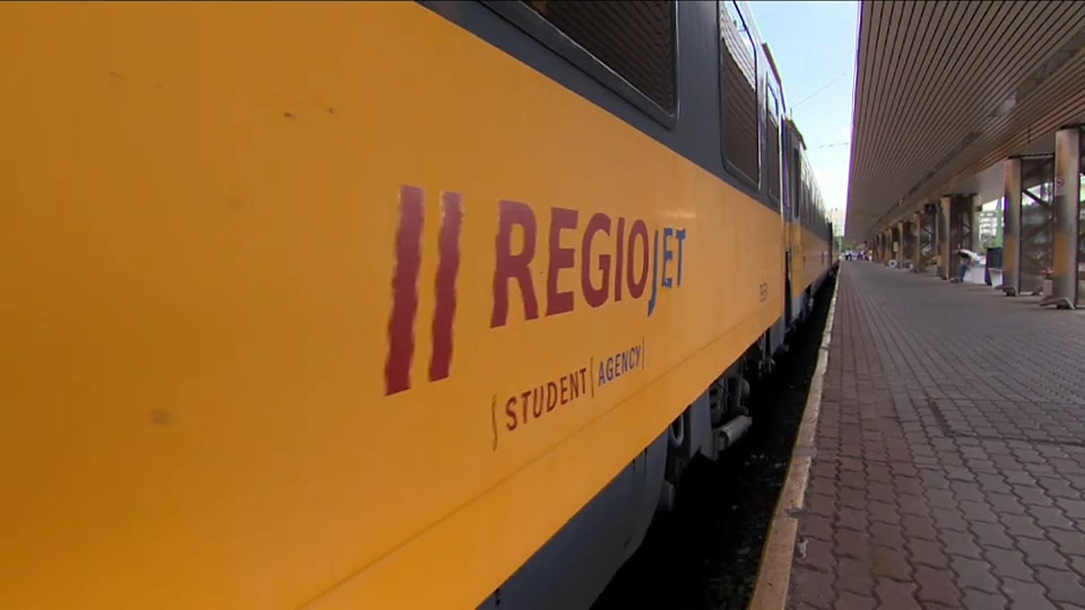 Composição da Regiojet que ligou pela primeira vez Budapeste a Praga