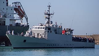 «Ξεχειλίζει» πάλι η Λαμπεντούζα