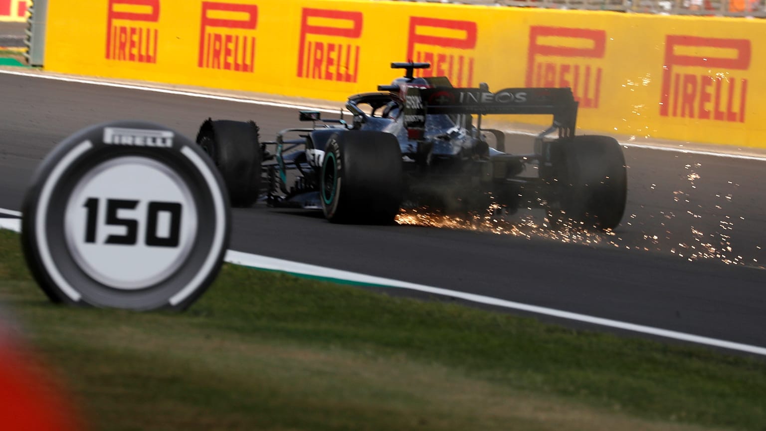 Formula 1: Επίδειξη δύναμης του Χάμιλτον στο Σίλβερστόουν