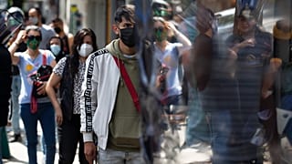 COVID-19: Πάνω από 18 εκατ. τα κρούσματα - Πλησιάζουν τις 700.000 οι θάνατοι