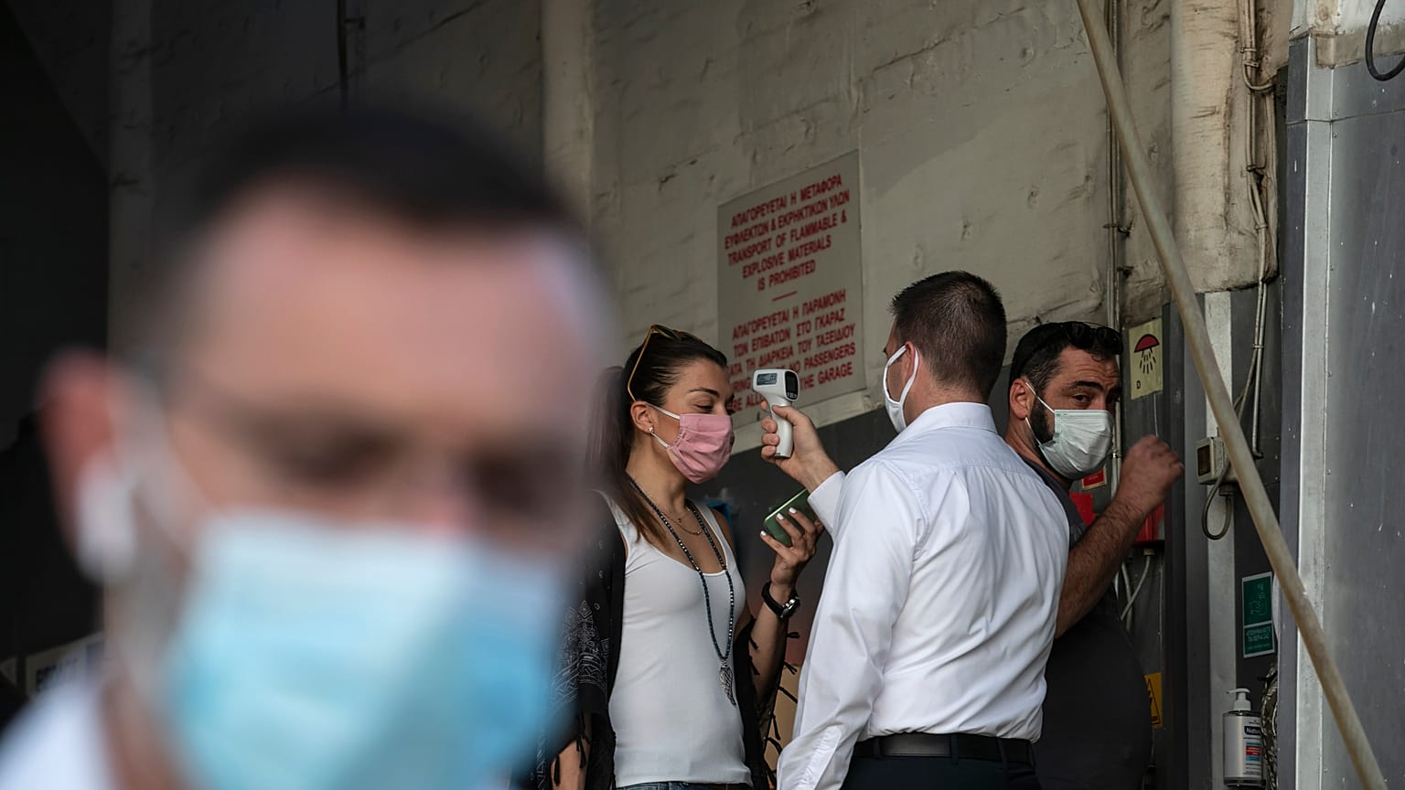 Ελλάδα - COVID-19: Μάσκες και στους εξωτερικούς χώρους των πλοίων - Νέα μέτρα αν χρειαστεί