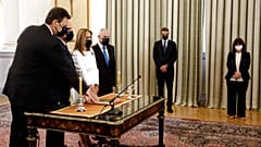 ΠΡΟΕΔΡΙΚΟ ΜΕΓΑΡΟ ΟΡΚΩΜΟΣΙΑ ΝΕΩΝ ΜΕΛΩΝ ΤΗΣ ΚΥΒΕΡΝΗΣΗΣ