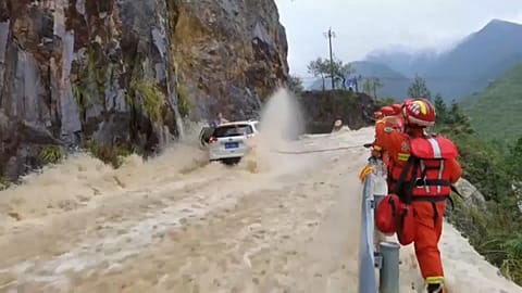 Warten auf die Feuerwehr: Vier Stunden gebremst