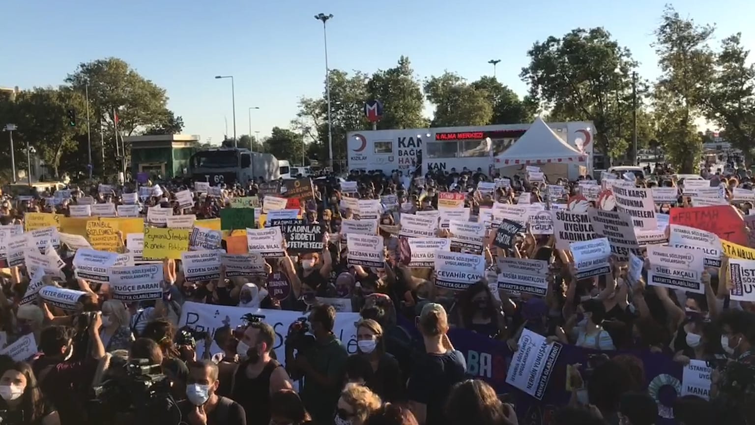 İstanbul’da kadınlar ‘İstanbul Sözleşmesi’ için toplandı