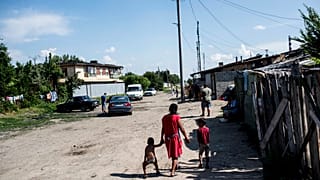 Governo húngaro paga indemnização a antigos alunos romani