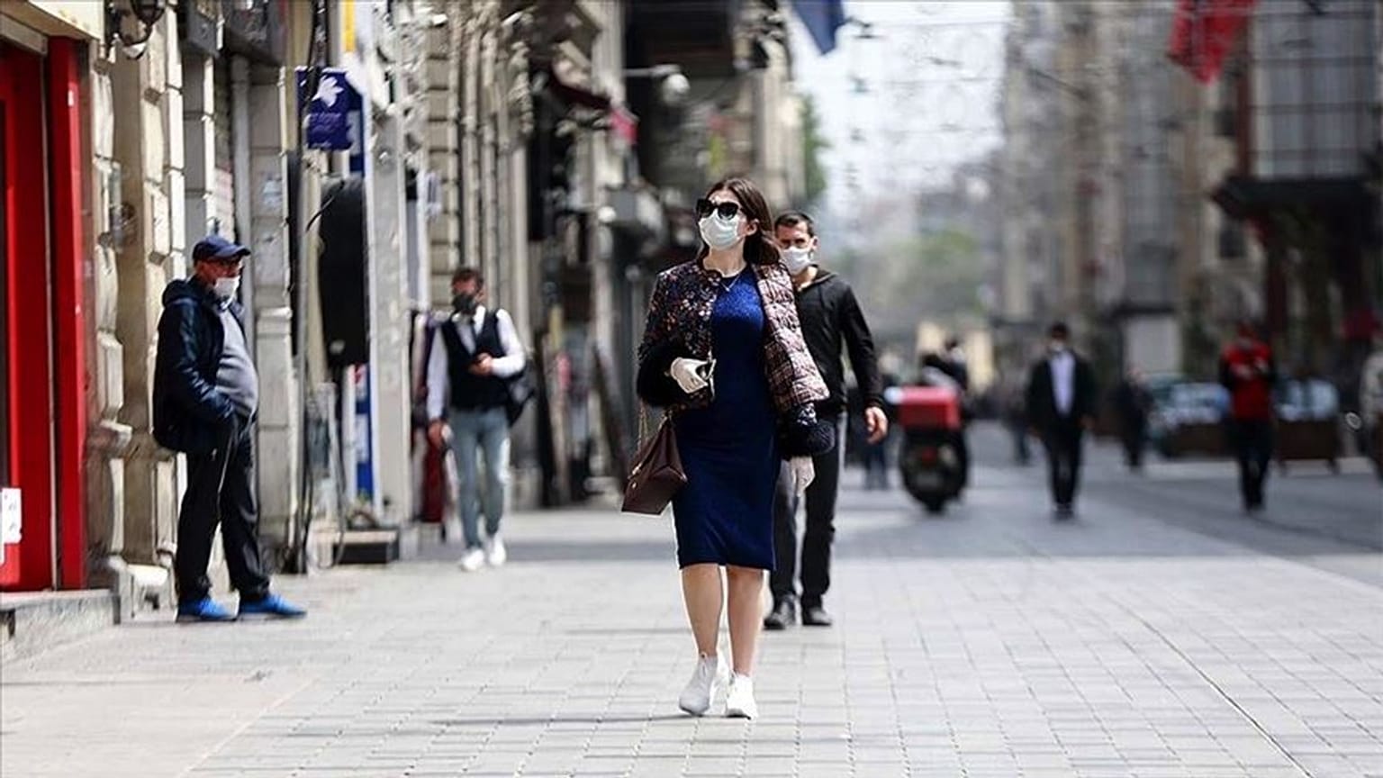 Türkiye'de kadınlar erkeklere nazaran 4 kat ev işi yapıyor.
