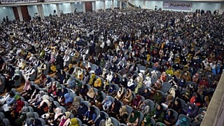 اجتماع للجمعية الكبرى الذي يتألف من آلاف الأعضاء في أفغانستان
