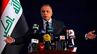 مصطفى الكاظمي رئيس الوزراء العراقي خلال مؤتمر صحافي