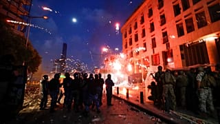 Polícia e manifestantes envolvidos em confrontos no Líbano