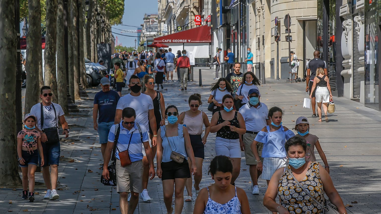 La mascarilla pasa a ser obligatoria en algunas zonas de París