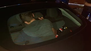 Az osztrák rendszámú személyautó egyik utasa
