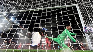 مباراة إياب دور الـ16 لدوري أبطال أوروبا لكرة القدم بين ليفربول وأتلتيكو مدريد على ملعب أنفيلد في ليفربول، شمال غرب إنجلترا، 11 مارس 2020