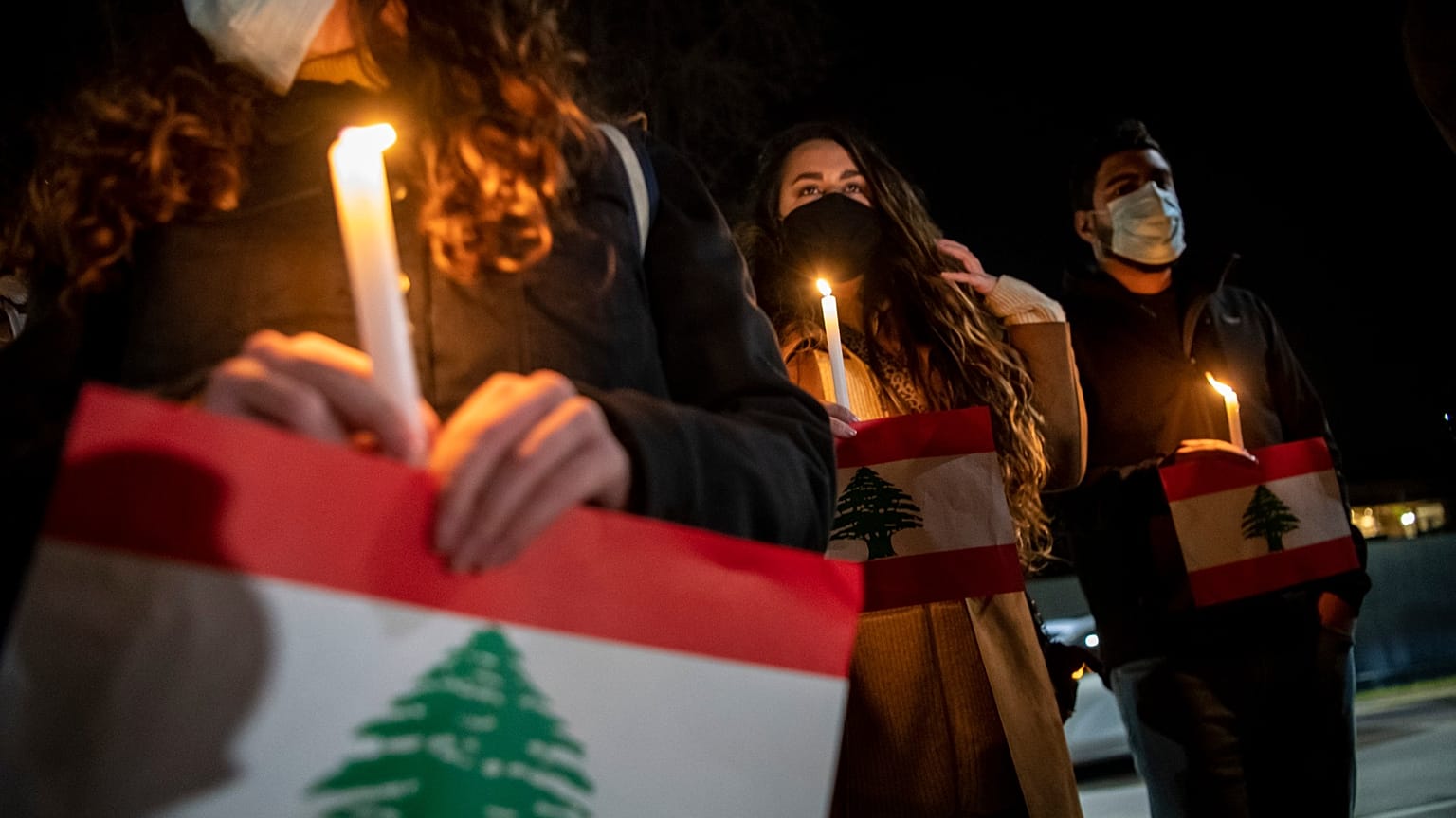 من وقفة تضامنية مع ضحايا الانفجار