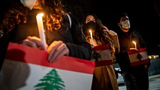 من وقفة تضامنية مع ضحايا الانفجار