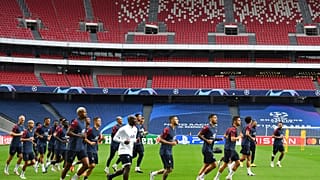 Entrenamiento del París Saint Germain (PSG) en el Estadio de la Luz de Lisboa