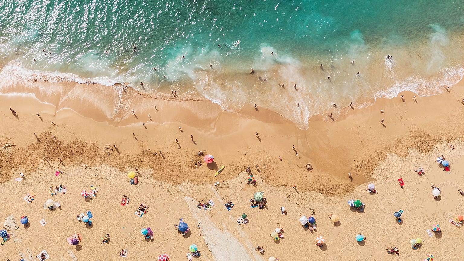 Social distancing at the beach
