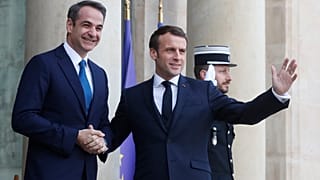 Κυριάκος Μητσοτάκης και Εμανουέλ Μακρόν στα Ηλύσια Πεδία (2901/2020)
