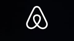 Archives : le logo d'Airbnb à San Francisco le 22 février 2020