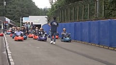 Corée du Sud : une piste de luge géante... sur une route fermée