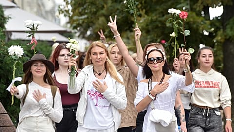 No Comment недели: протесты, разгул стихии и домашние козлики