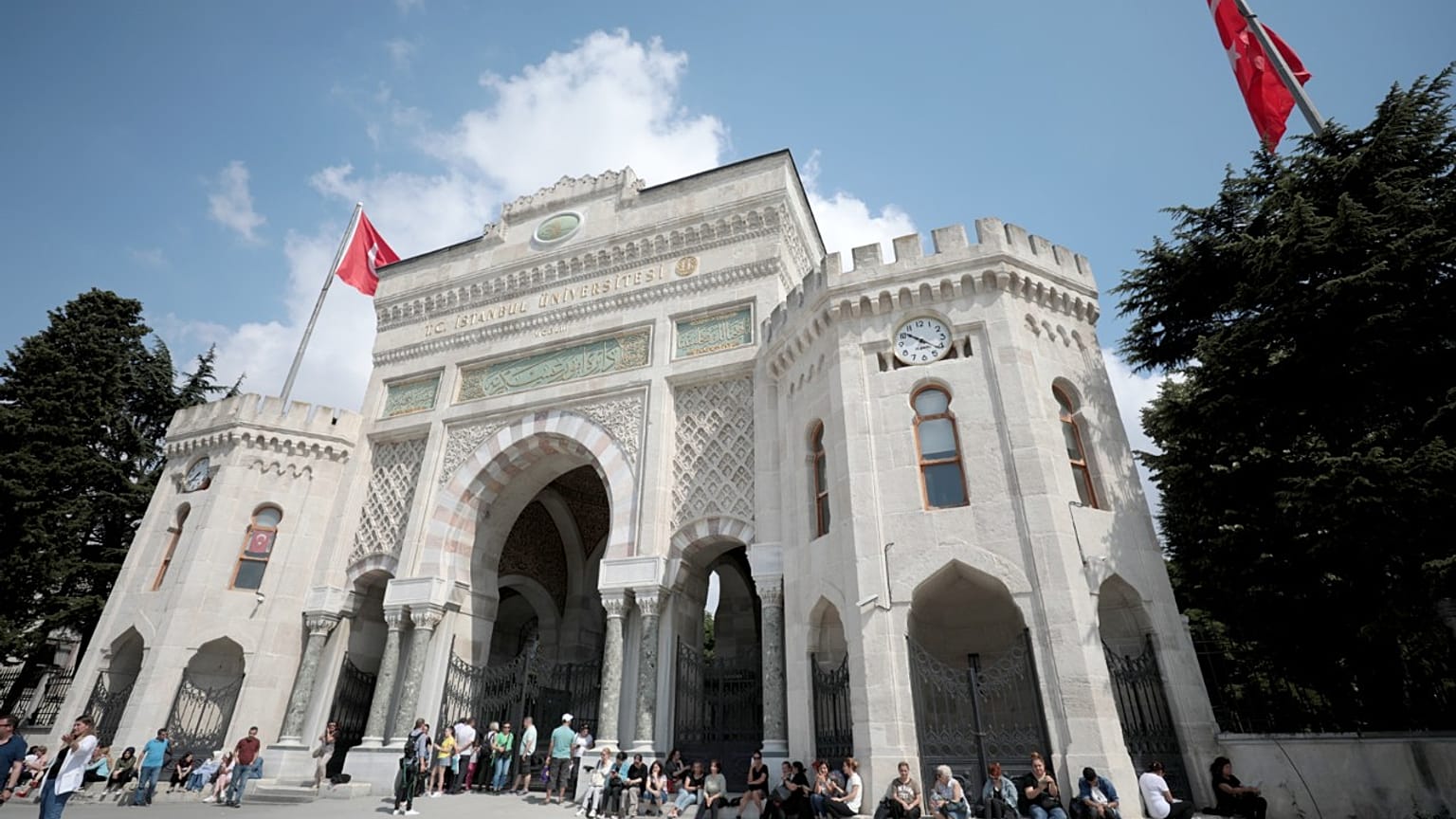 İstanbul Üniversitesi