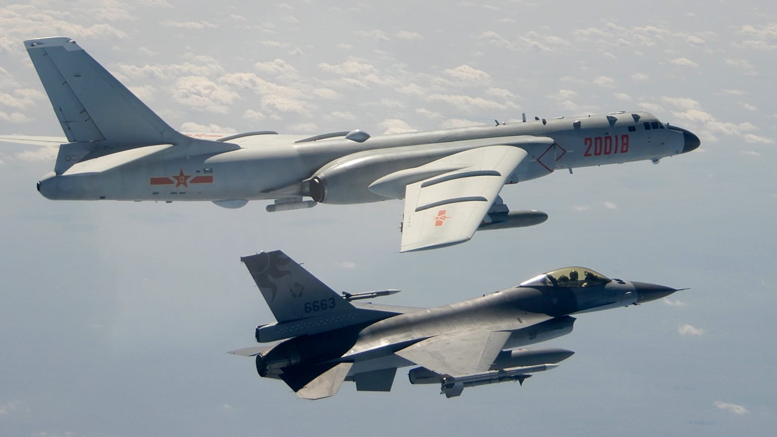 F-16 savaş uçağı