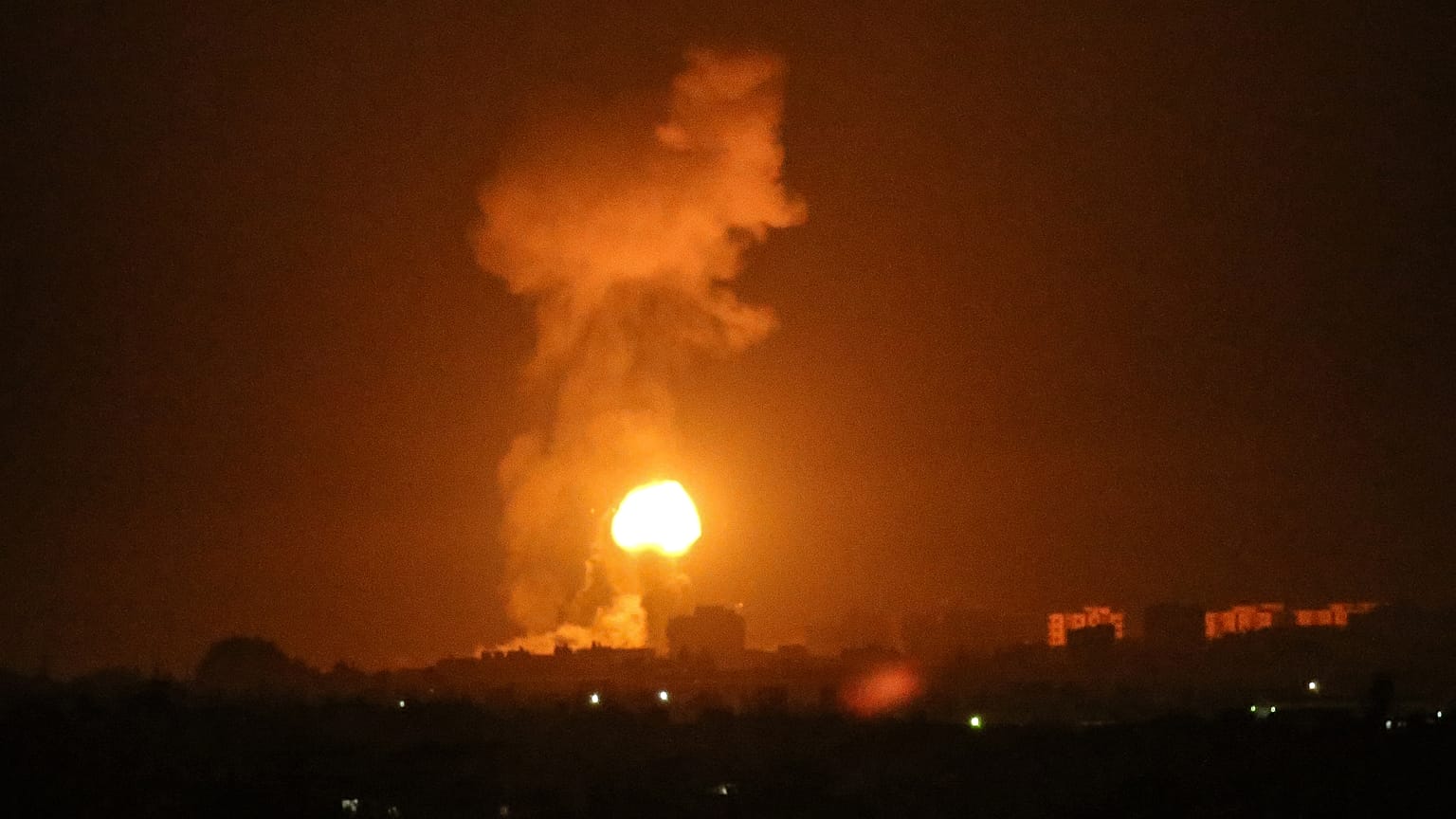 Israel lanza dos cohetes contra objetivos de Hamas en Gaza tras una semana de intercambio de ataques