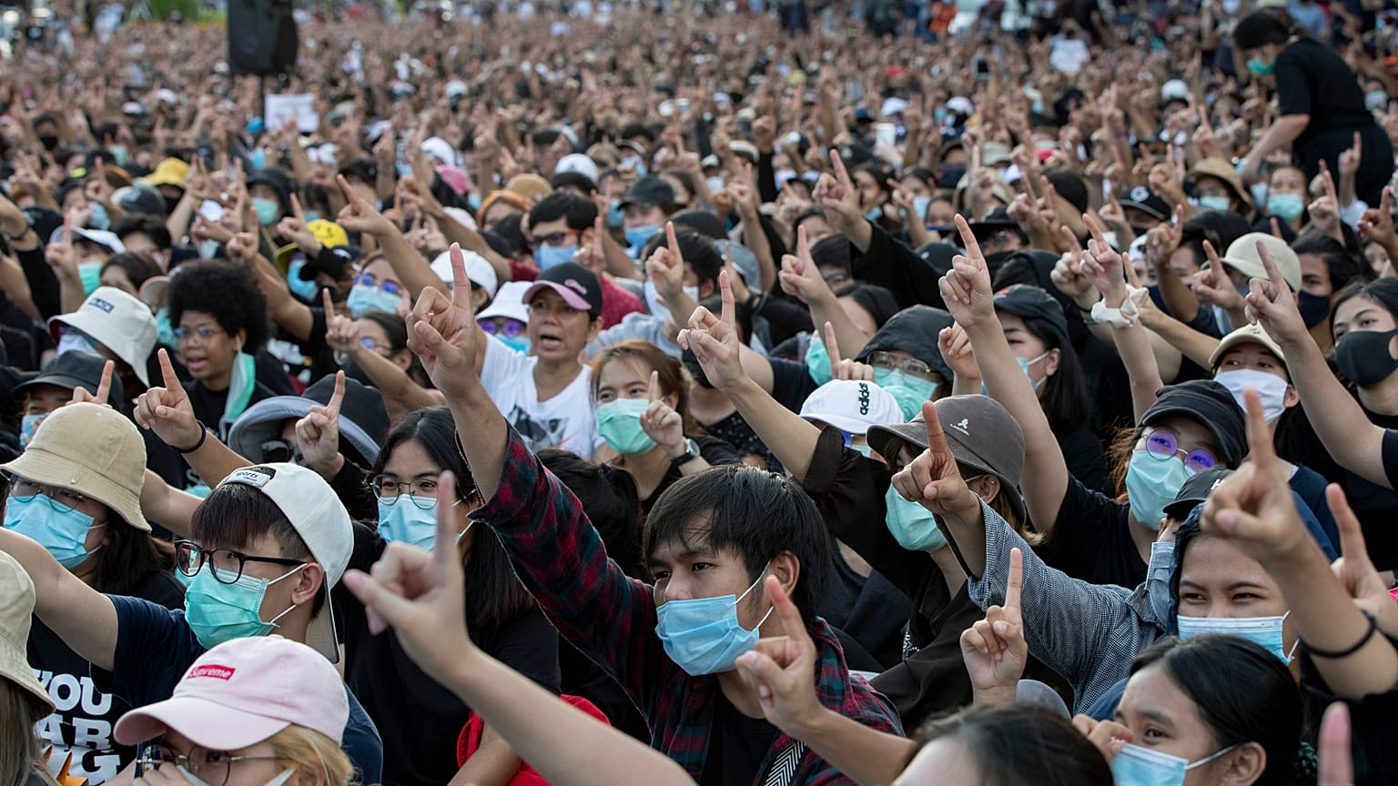 Les manifestants pro-démocratie manifestent à Bangkok, en Thaïlande, le 16 août 2020 et intensifient la pression sur le gouvernement. 