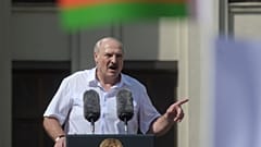 Bélarus : immense défilé d'opposition à Minsk, Alexandre Loukachenko refuse de lâcher le pouvoir