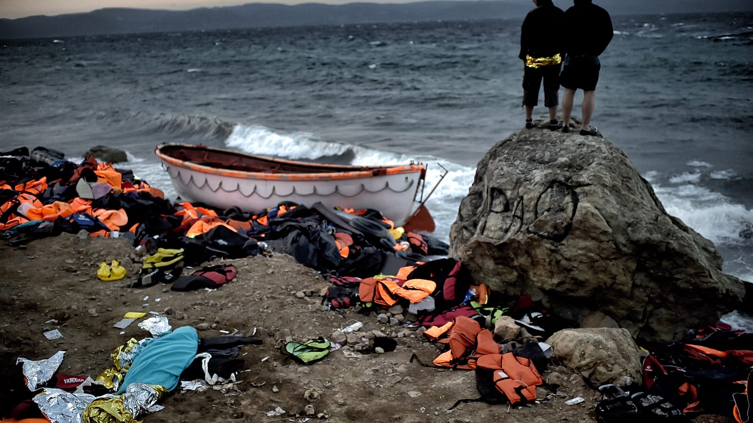 Türkiye'den Yunanistan'a geçen sığınmacı botları geri itiliyor