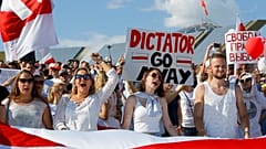 Manifestations  à Minsk contre le président réélu Alexandre Loukachenko le 16 août 2020
