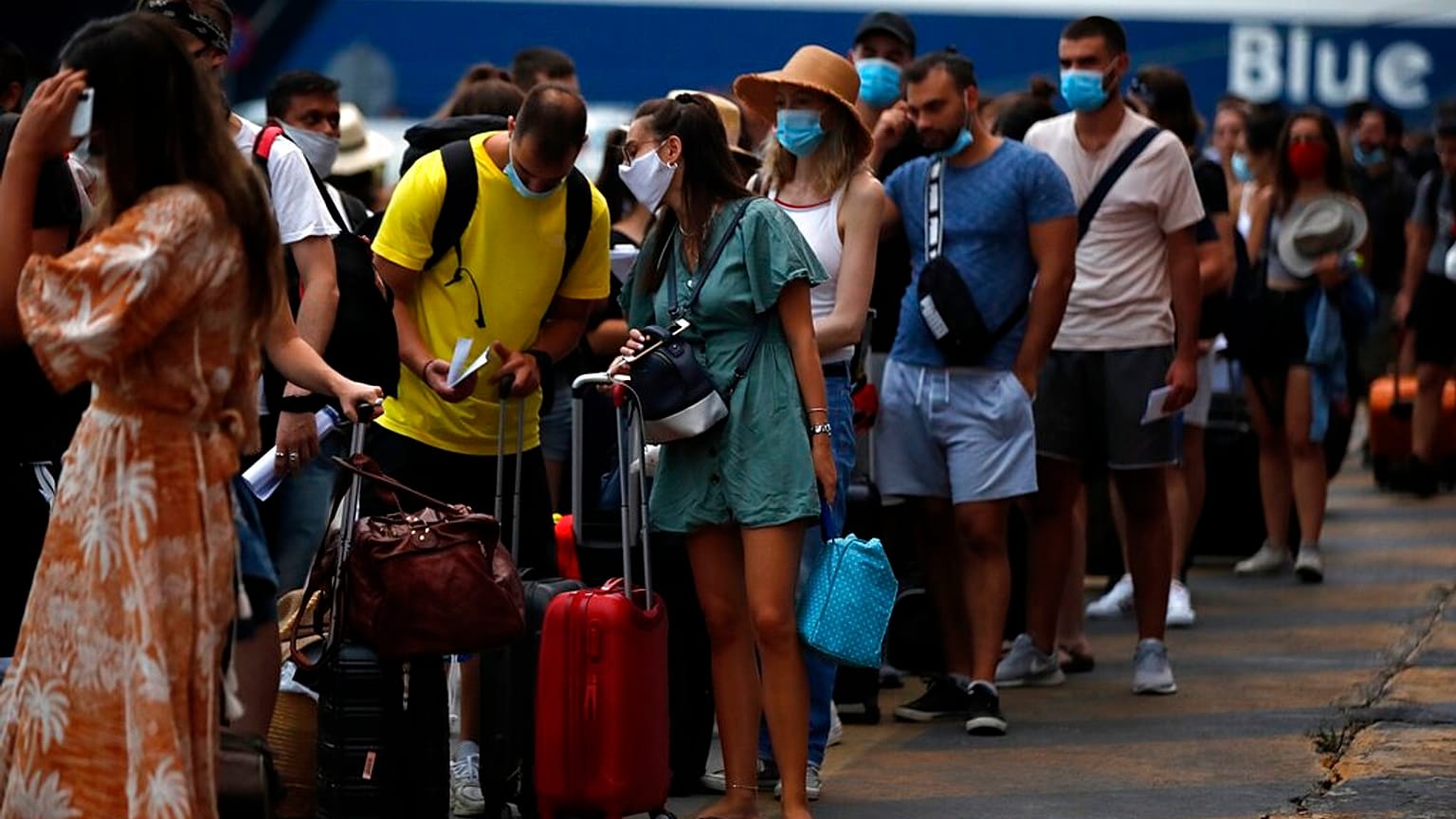 «Κλειδί» για την ανάσχεση της διασποράς η χρήση μάσκας 