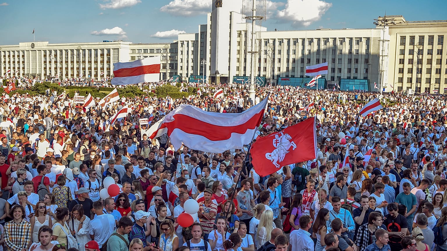 Belarus'ta muhaliflerden Lukaşenko karşıtı protesto gösterisi 