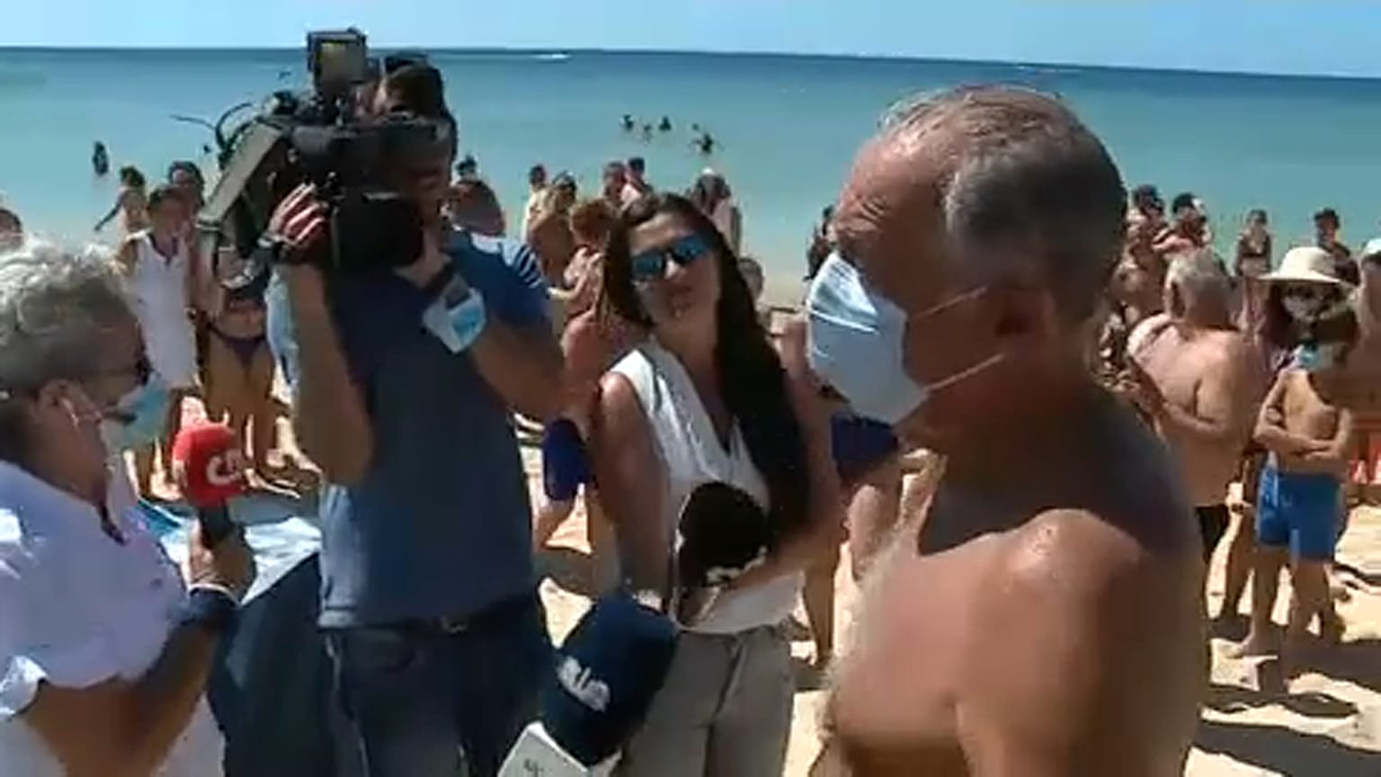 Portugals Präsident (71) als Rettungsschwimmer an der Algarve 