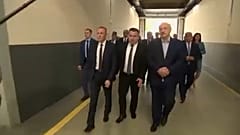 Στενεύει ο κλοιός για τον Λουκασένκο που προσπαθεί να κερδίσει πολιτικό χρόνο 