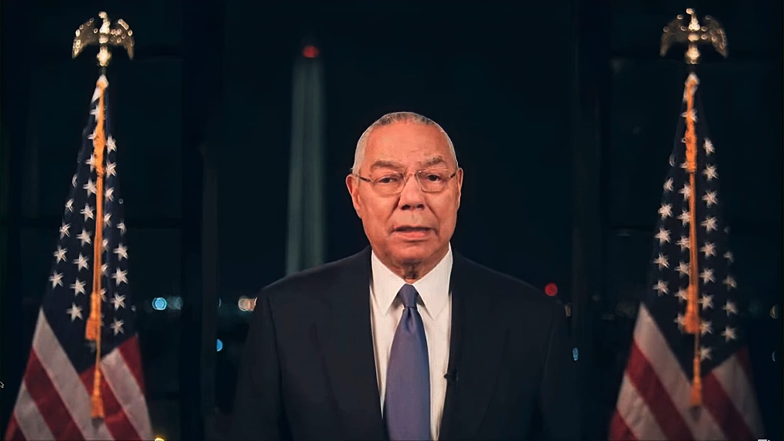 Colin Powell appoggia Biden 