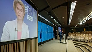 Avrupa Birliği liderler zirvesi sonrası AB Konsey Başkanı Charles Michel ve AB Komisyon Başkanı Ursula Von der Leyen telekonferansla ortak basın toplantısı düzenledi