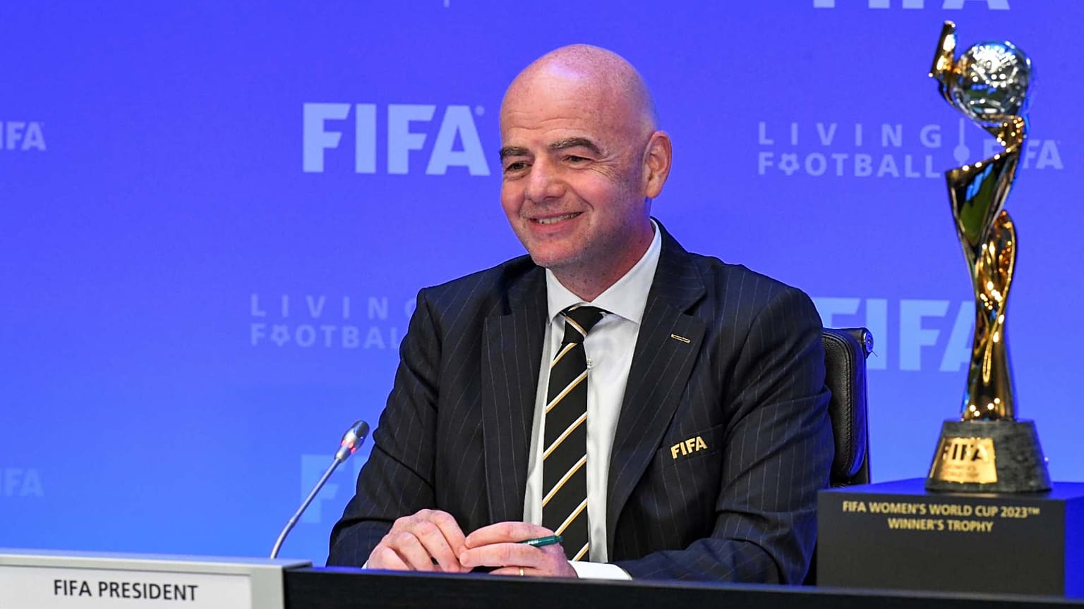 جياني إنفانتينو خلال مؤتمر صحفي في مقر الفيفا، زيورخ ، سويسرا، 25 يونيو 2020 